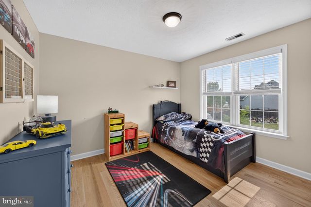 683 DELLINGER DR, Strasburg, VA 22657