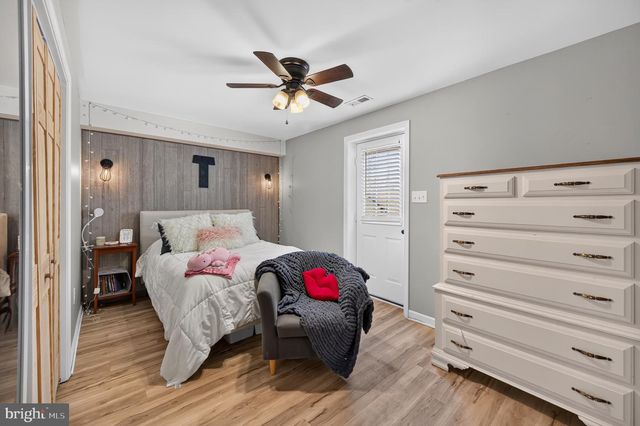 683 DELLINGER DR, Strasburg, VA 22657