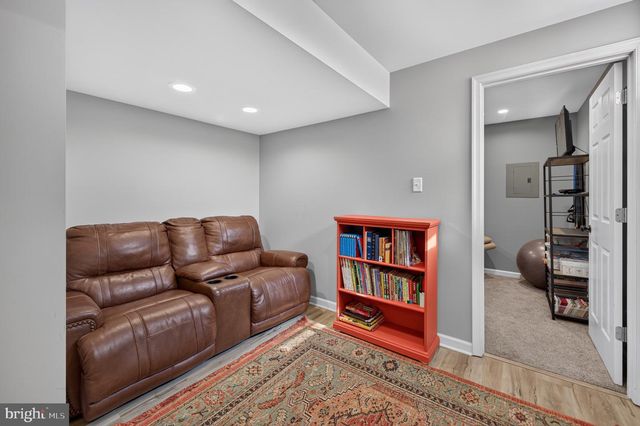 683 DELLINGER DR, Strasburg, VA 22657