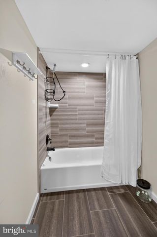 683 DELLINGER DR, Strasburg, VA 22657
