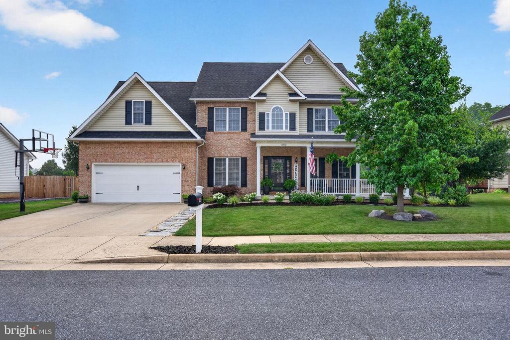 683 DELLINGER DR, Strasburg, VA 22657