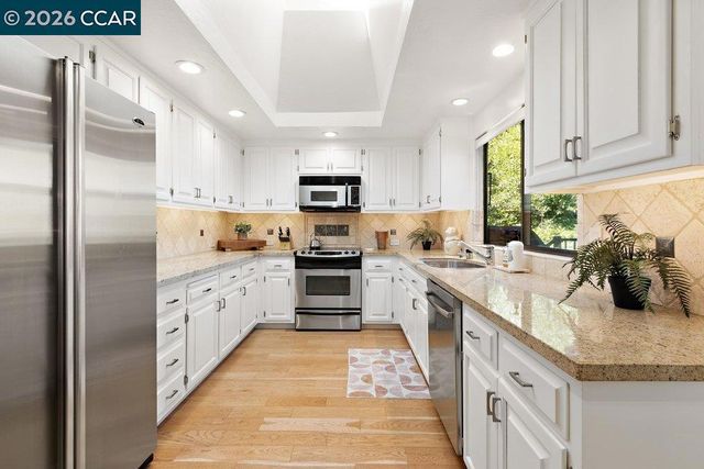39 Sea Pines Street, Moraga, CA 94556