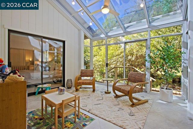 39 Sea Pines Street, Moraga, CA 94556