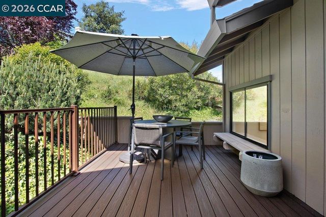 39 Sea Pines Street, Moraga, CA 94556