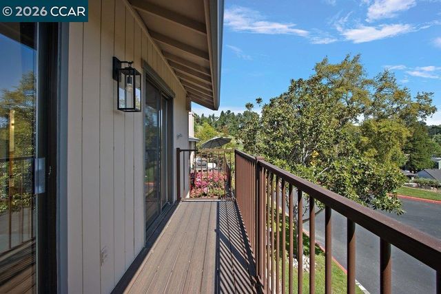 39 Sea Pines Street, Moraga, CA 94556