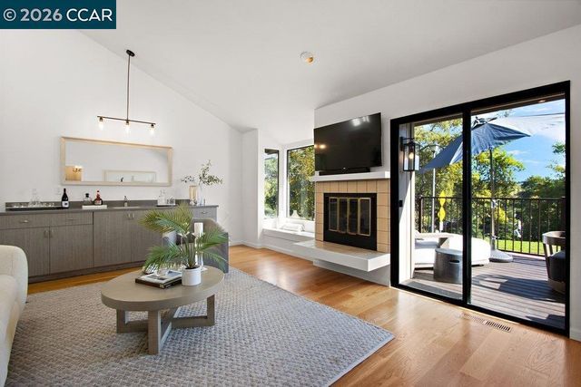 39 Sea Pines Street, Moraga, CA 94556