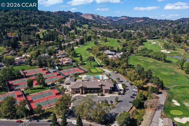 39 Sea Pines Street, Moraga, CA 94556