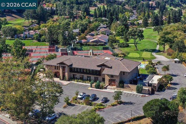 39 Sea Pines Street, Moraga, CA 94556