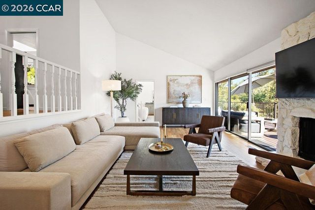 39 Sea Pines Street, Moraga, CA 94556