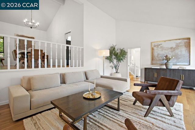 39 Sea Pines Street, Moraga, CA 94556