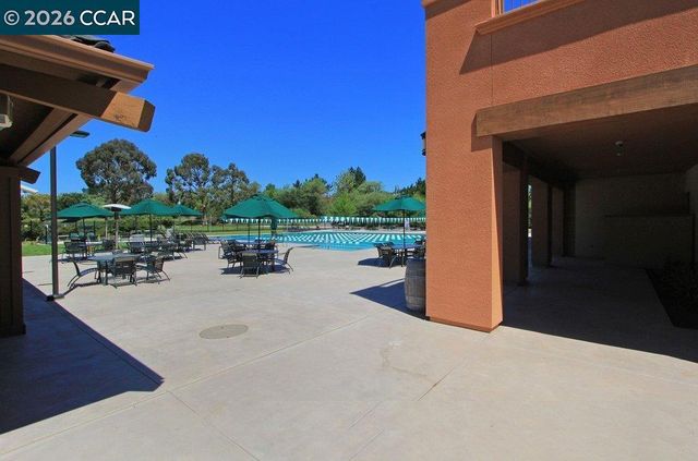 39 Sea Pines Street, Moraga, CA 94556