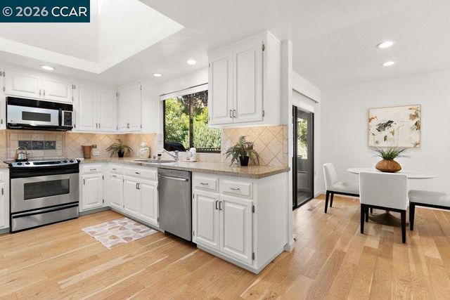 39 Sea Pines Street, Moraga, CA 94556