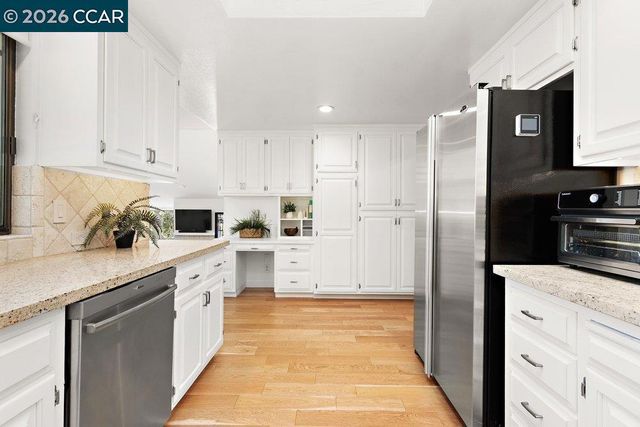 39 Sea Pines Street, Moraga, CA 94556