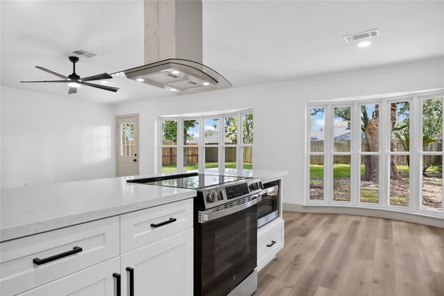 926 Buoy Road, Houston, TX 77062
