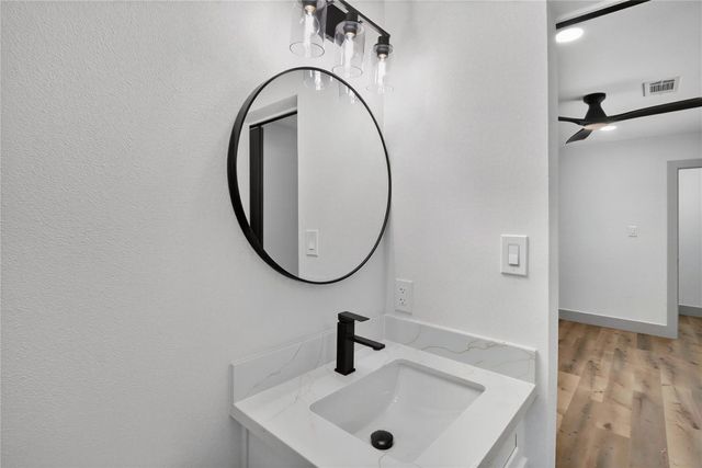 926 Buoy Road, Houston, TX 77062