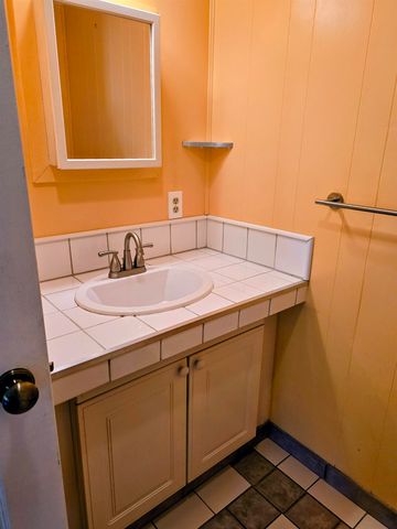 1 Marsh Hill Circle, Tilton, NH 03276