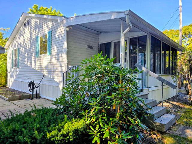 1 Marsh Hill Circle, Tilton, NH 03276