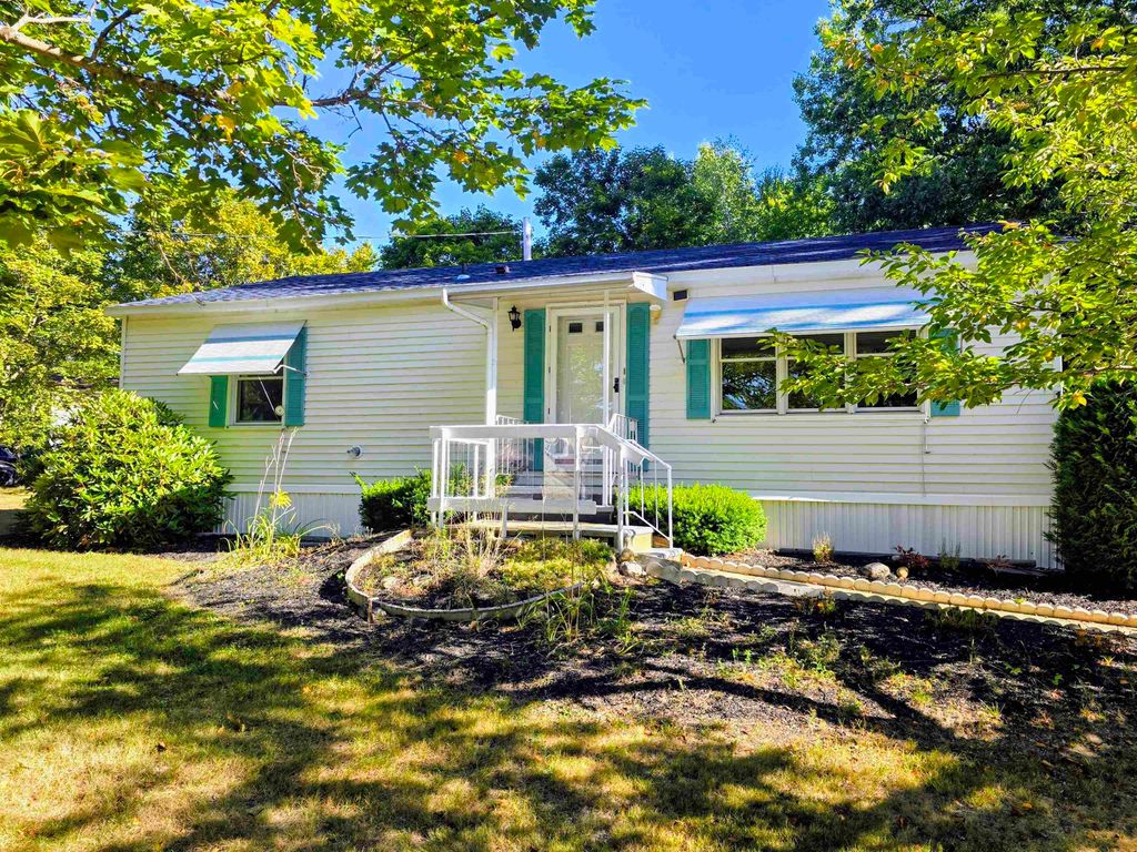 1 Marsh Hill Circle, Tilton, NH 03276