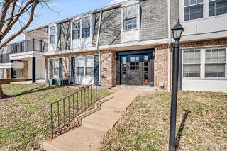 1673 Herault Place E, St Louis, MO 63125