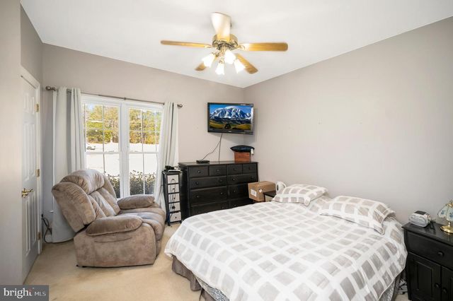 5823 SUMERDUCK RD, Sumerduck, VA 22742