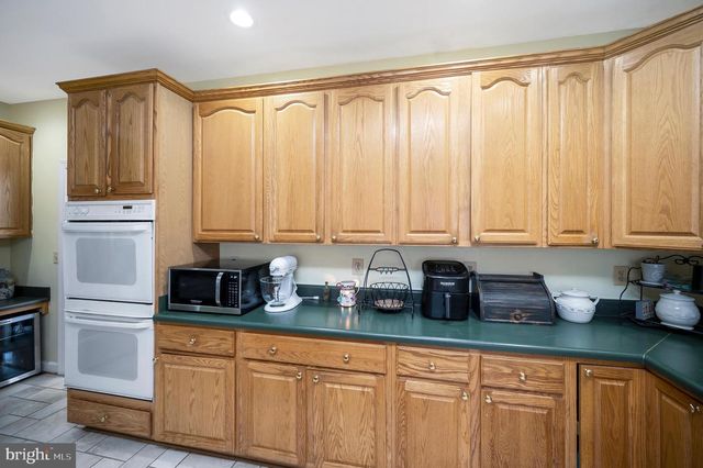 5823 SUMERDUCK RD, Sumerduck, VA 22742