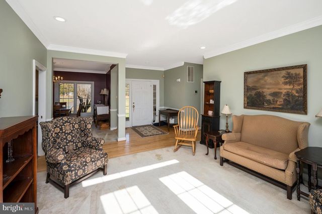 5823 SUMERDUCK RD, Sumerduck, VA 22742