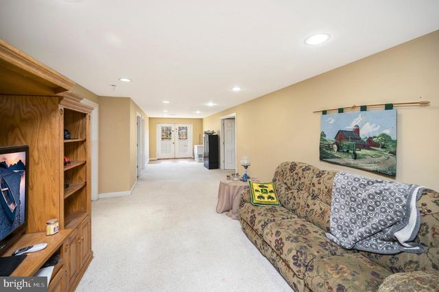 5823 SUMERDUCK RD, Sumerduck, VA 22742