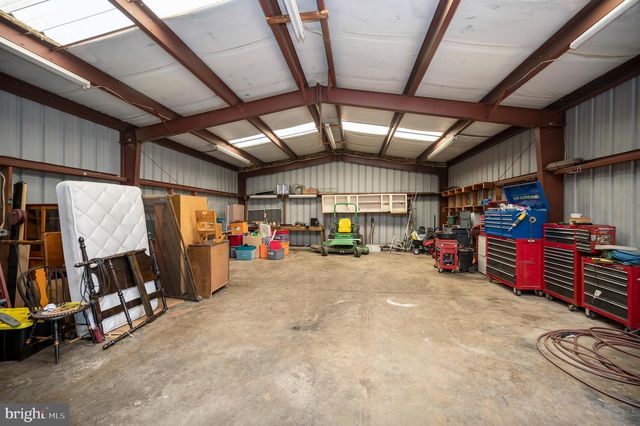 5823 SUMERDUCK RD, Sumerduck, VA 22742