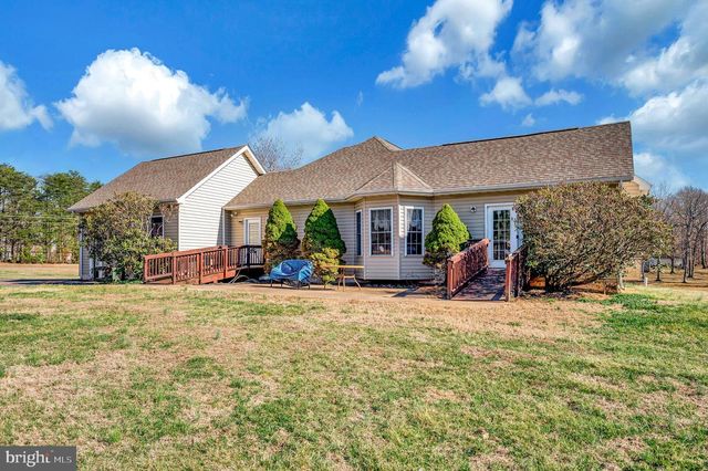 5823 SUMERDUCK RD, Sumerduck, VA 22742