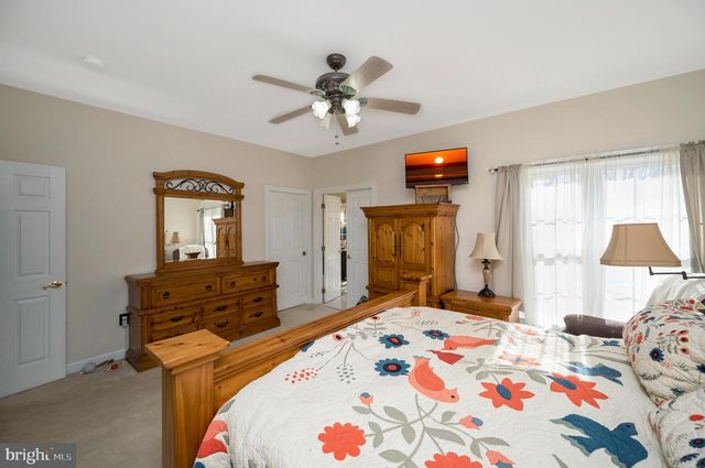 5823 SUMERDUCK RD, Sumerduck, VA 22742