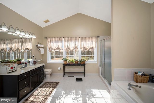 5823 SUMERDUCK RD, Sumerduck, VA 22742