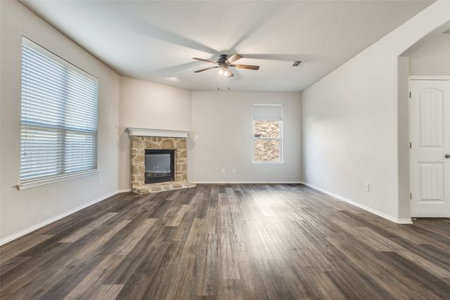 1725 Crescent Oak Street, Wylie, TX 75098