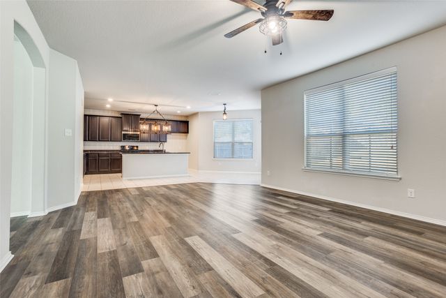 1725 Crescent Oak Street, Wylie, TX 75098