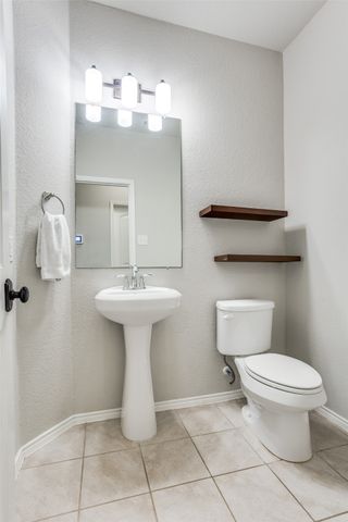 1725 Crescent Oak Street, Wylie, TX 75098