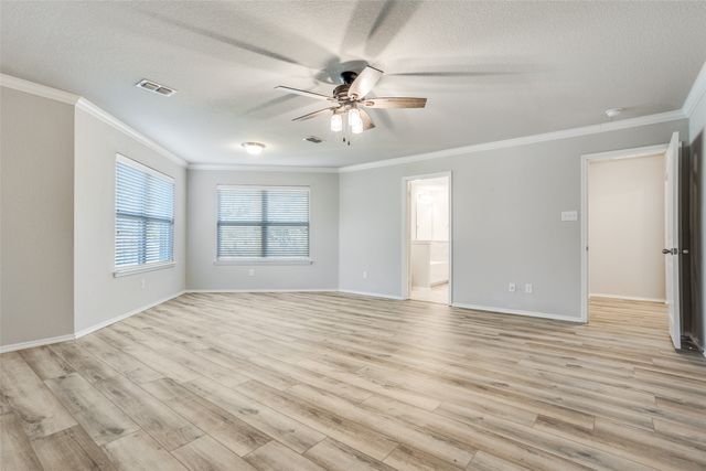 1725 Crescent Oak Street, Wylie, TX 75098