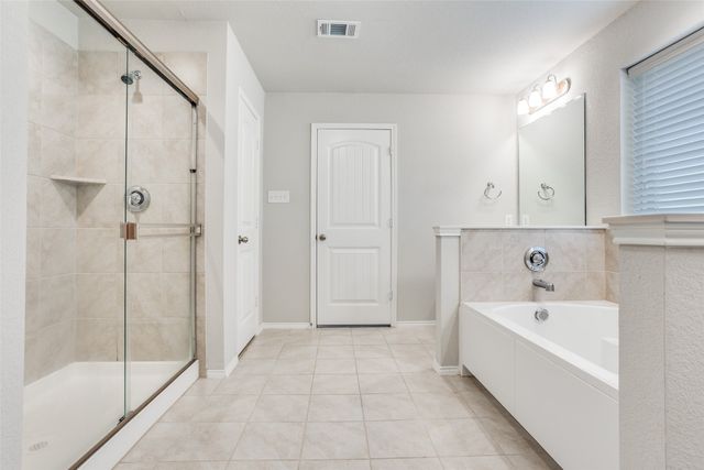 1725 Crescent Oak Street, Wylie, TX 75098