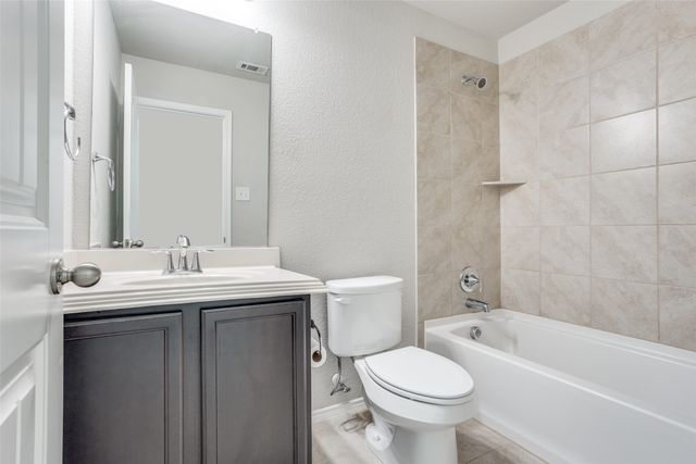 1725 Crescent Oak Street, Wylie, TX 75098