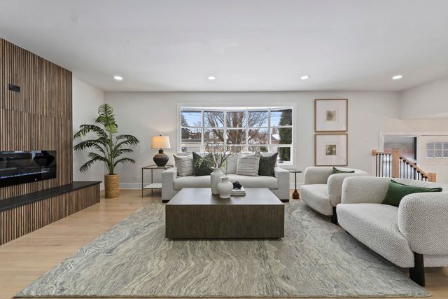 778 Wilson Avenue, Glen Ellyn, IL 60137