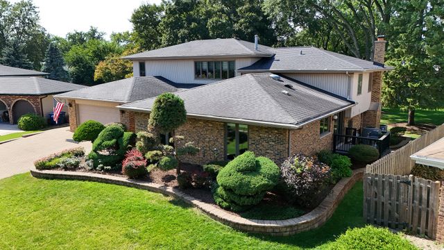 7202 Gold Grove Place, Darien, IL 60561