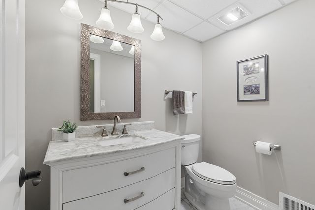 7202 Gold Grove Place, Darien, IL 60561