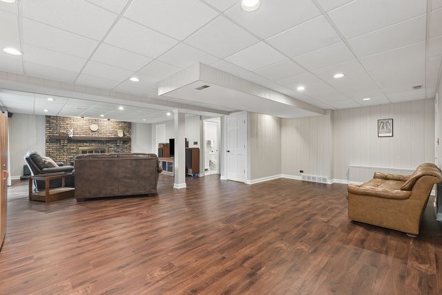 7202 Gold Grove Place, Darien, IL 60561