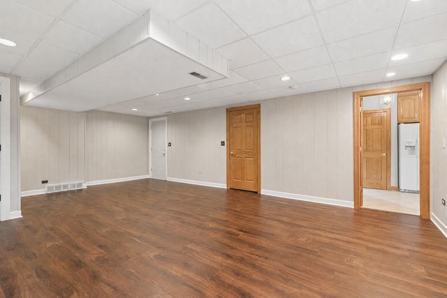 7202 Gold Grove Place, Darien, IL 60561