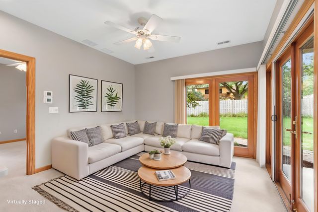 7202 Gold Grove Place, Darien, IL 60561