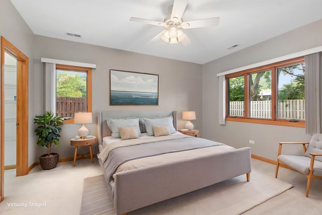 7202 Gold Grove Place, Darien, IL 60561