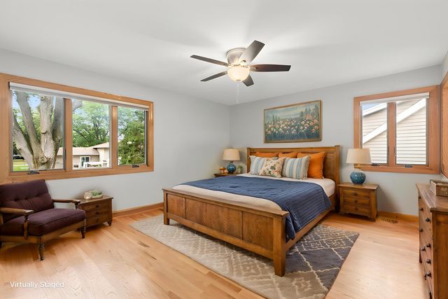 7202 Gold Grove Place, Darien, IL 60561