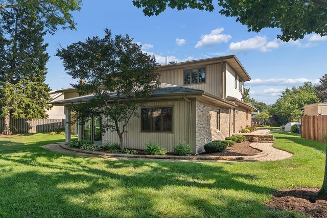 7202 Gold Grove Place, Darien, IL 60561