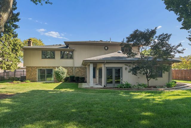 7202 Gold Grove Place, Darien, IL 60561