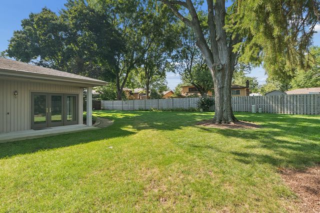 7202 Gold Grove Place, Darien, IL 60561