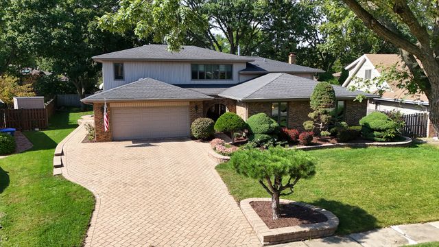 7202 Gold Grove Place, Darien, IL 60561
