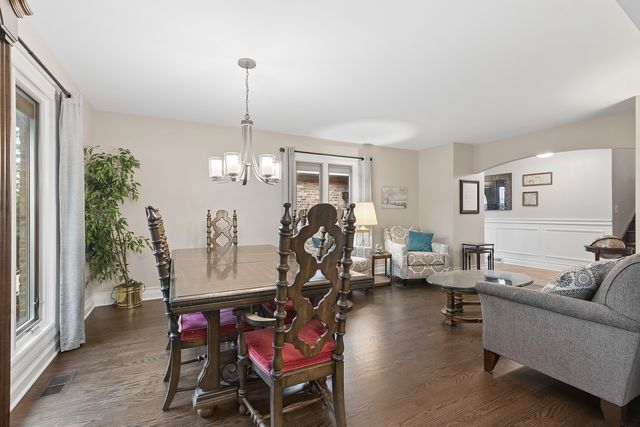 7202 Gold Grove Place, Darien, IL 60561
